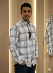 Stylish Men&#39;s Plaid Casual Shirt