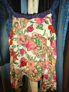 🎄Buy 1, Get 1 Free🎁Floral Lace Trim Tank Top