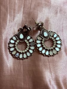 light weight earrings