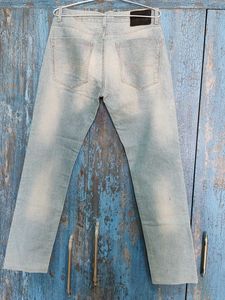Light Wash Denim Jeans