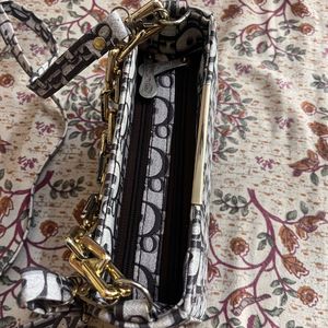 Sling Bag To Style With Daily Wear