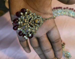 Gorgeous Ethnic Necklace Set