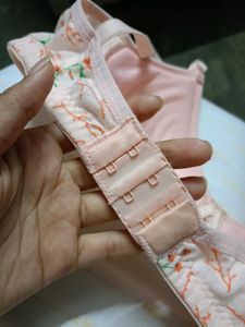 Brand New Light Orange Bra[32 - 34]👙 🧡