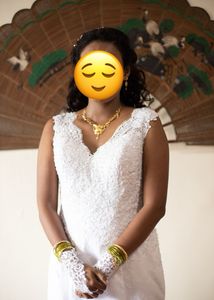 **For Sale: Exquisite White Mermaid-Style Wedding