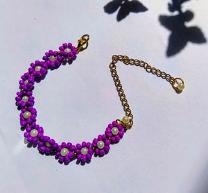 Daisy Beaded Bracelet