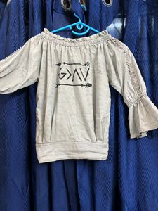 Off shoulder Crop Top