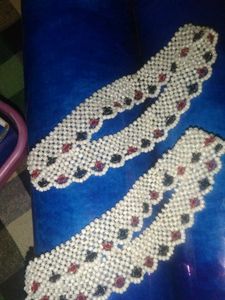 white pearl anklet