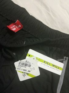 Unisex Black Solid Sports Shorts(Capris) - XL
