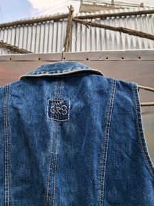 Embroidered Vintage Denim Vest Y2K (Upcycled)