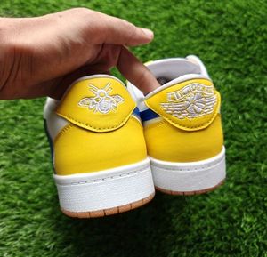 Nike Low Top Sneakers - Yellow/Blue