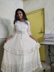White Stylish Top And Skirt