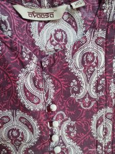 3 beautiful and elegant kurtas of in cash 300rupees
