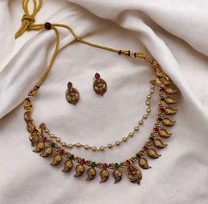 Elegant Antique Gold Necklace & Earring Set