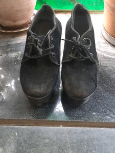 Black Heel BOOTS
