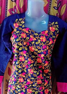 Floral Embroidered Kurta