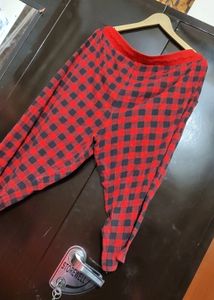 Red &amp; Black Check Print Capri Lower For 40 Waist