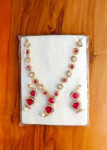 Brand New Artificial Stone Studded Jewellery Set.