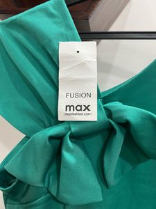 Green Cute Bow Top