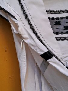 Y2K Top With Lace Detailing