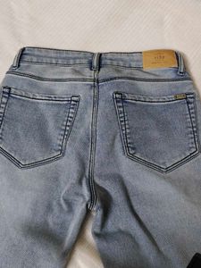 🆕 Vibe Cropped Jeans