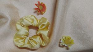 Hair Accessory Set: Scrunchie &amp; Pin