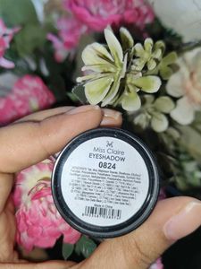 JET BLACK EYESHADOW