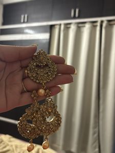 4 Earring Sets, One With Maang Tika