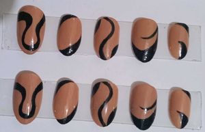 Press On Nail Set - Nude &amp; Black