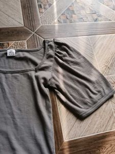 Grey Puff Sleeve Top