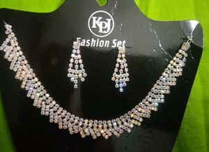 Sparkling Rhinestone Necklace &amp; Earring Set