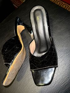 Black Patent pu Leather Mules - Size 7