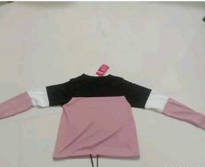 Color Block Crop Sweatshirt