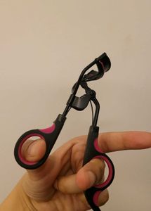 Eyelash Curler