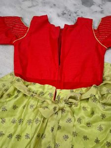 Girl&#39;s Indian Dress