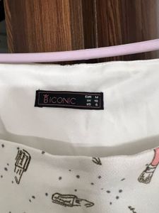 iconic Lipstick Print Dress