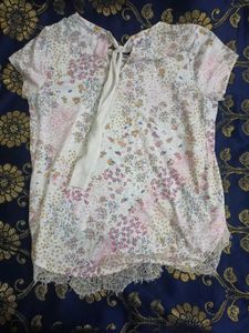 Floral Print Tee with Lace Trim