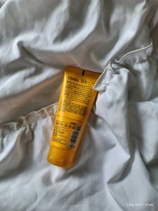 Oshea Herbals SPf 30 Pa++ For All Skin Types