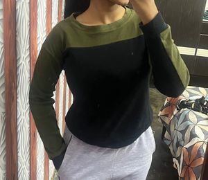 Green & Black Sweatshirt