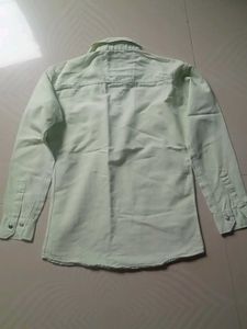 I am selling new my shirt.