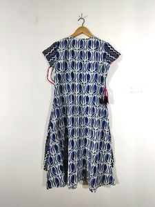 Navy Blue And White Printed Kurta (Women&#39;s)