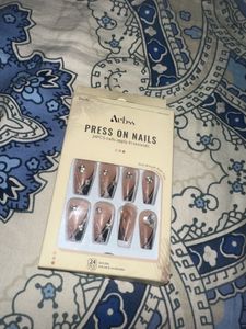 Press On Nails - New