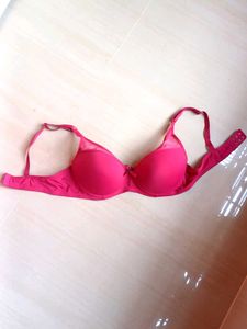 New bra 32b padded and wired