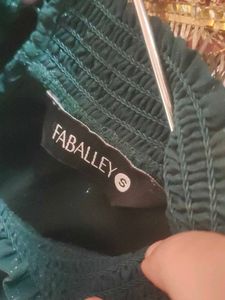 Emerald Green Tie-Waist party dress ✨👗