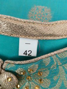 Cyan Festive Kurta Set (Women&#39;s)