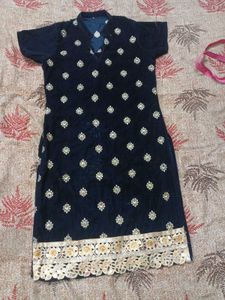 (Buy 1 Get 1free) Embroidered Velvet Kurt( 2 Pise)