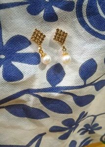 Elegant Pearl Drop Earrings