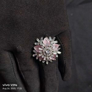 Elegant Flower Ring