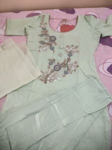 Special  Offer Embroiderd Kurta Set