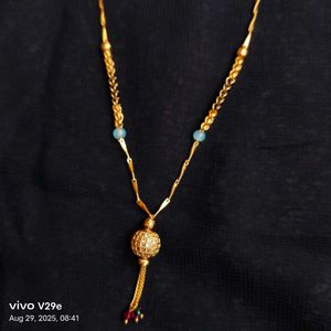 Elegant Gold Necklace