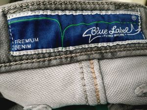 Men&#39;s Jeans